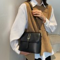 Textured Largecapacity Oneshoulder Messenger Bag Nhgn407921